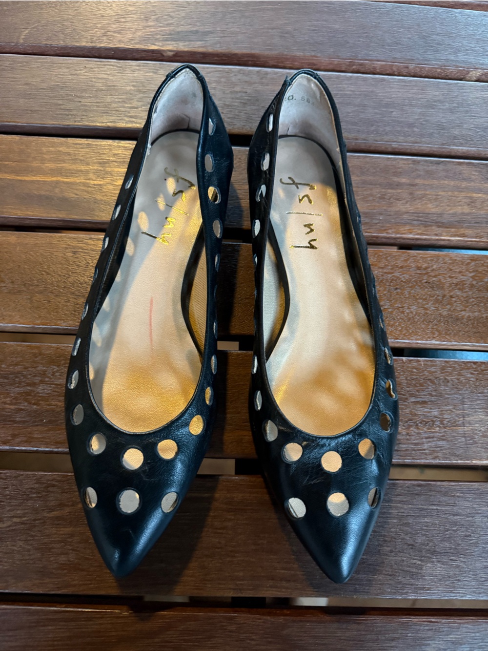 French Sole pointed toe ballet flat